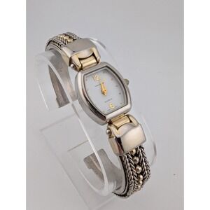 Vernier Watch‎ Women 19mm Silver Case Textured Bangle Band- New Battery